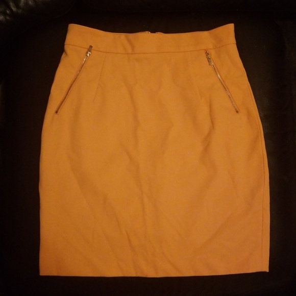 H&M Dresses & Skirts - H&M Mustard yellow Skirt